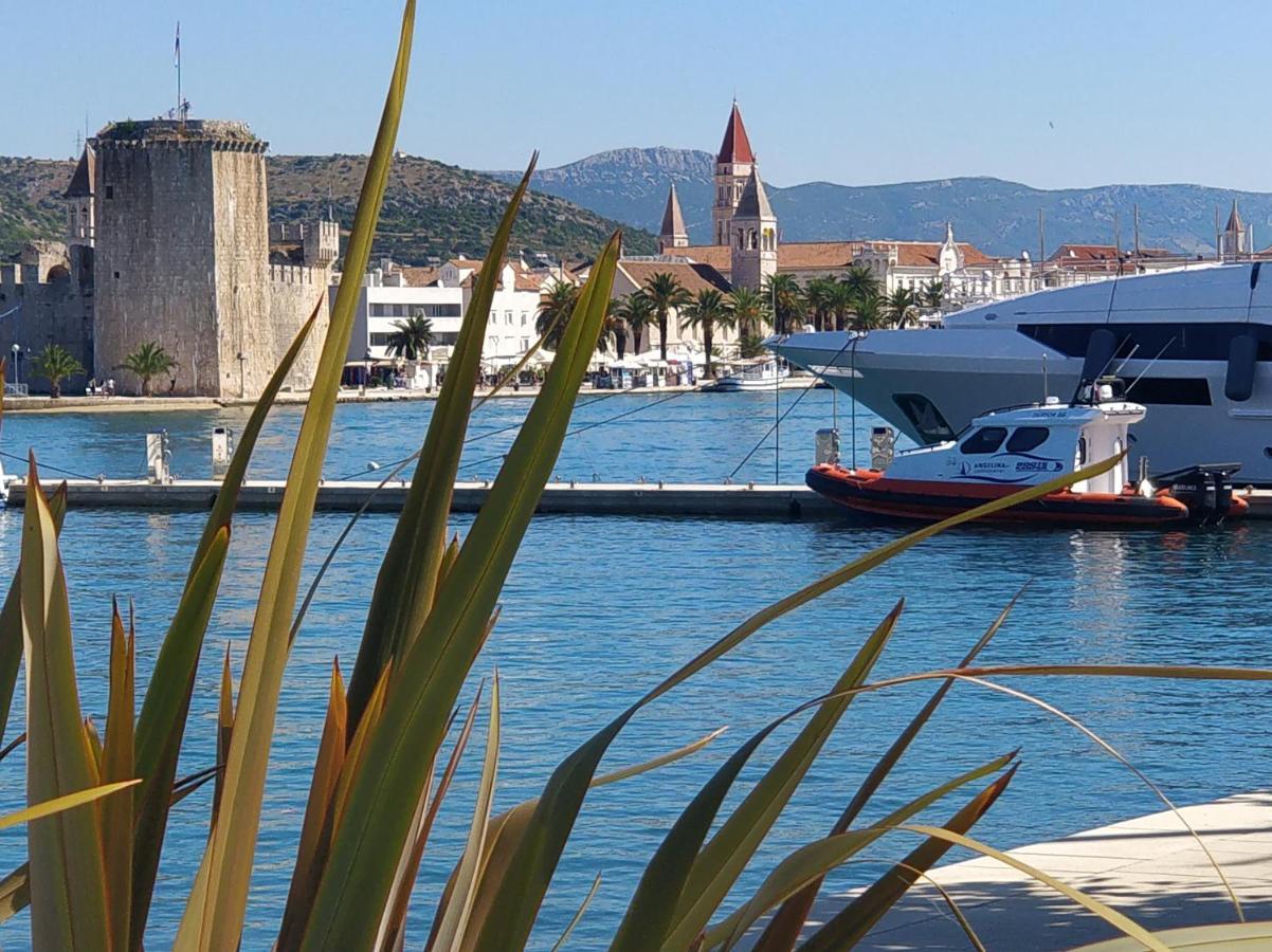 Apartments Villa A - Heating Pool Trogir Exteriör bild